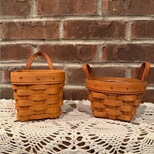 Longaberger leather loops set of 2; 1997 Thyme and 2000 Chives w/auth protectors